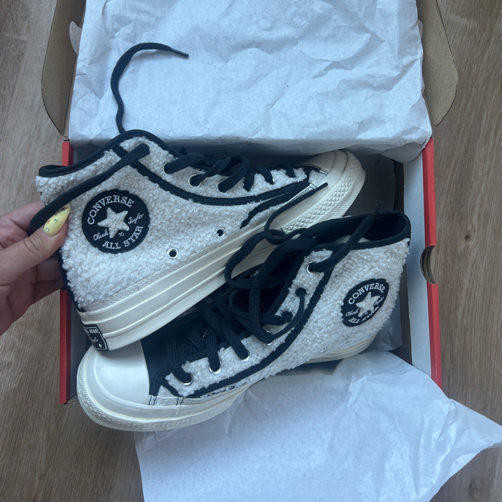 NWOT Converse Sherpa High Top Sneakers